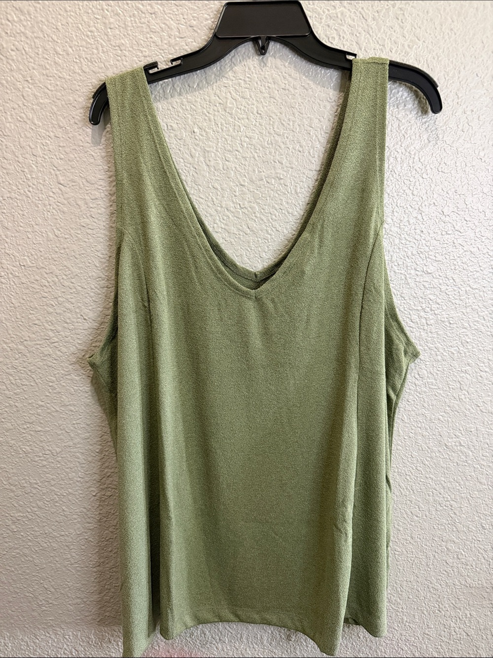 Ava & Viv Sleeveless V-Neck Women’s Tank Top - Olive Green size 4X